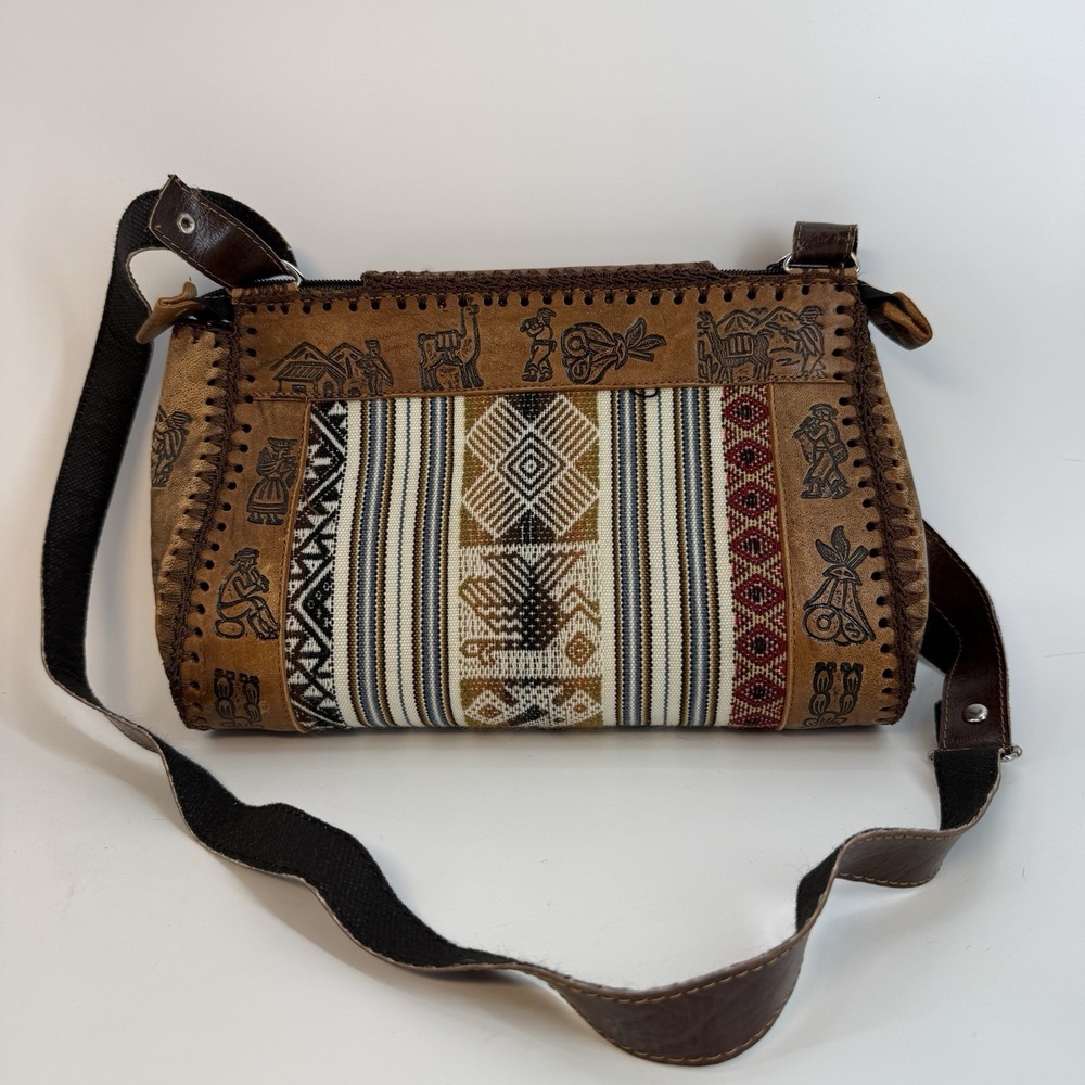 Genuine Peruvian handbag leather and clothes hand made‎ in Peru red 12" x 8"